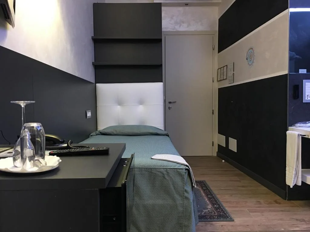 Camera Singola Superior — Hotel Universo
