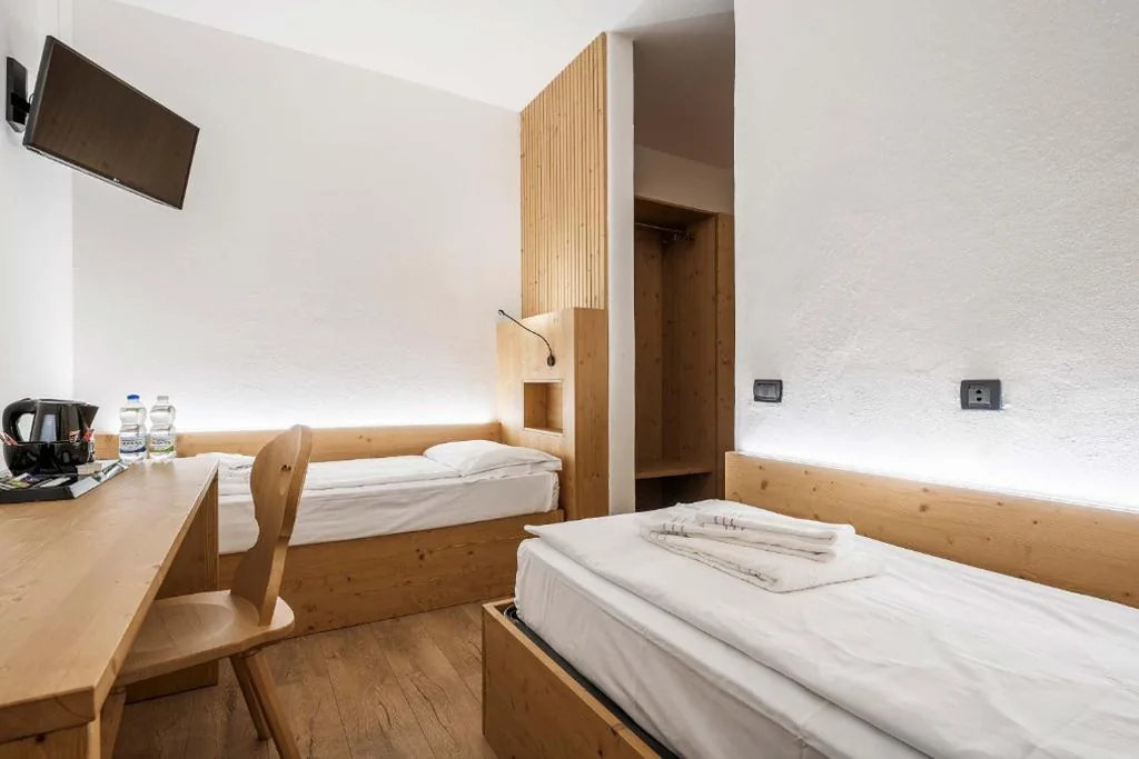 Smart Twin Room — Hotel Olimpia