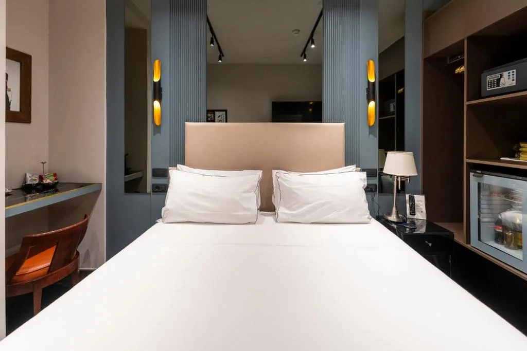 Camera Standard con Letto King-Size - Non Fumatori — The Glam Boutique Hotel & Apt
