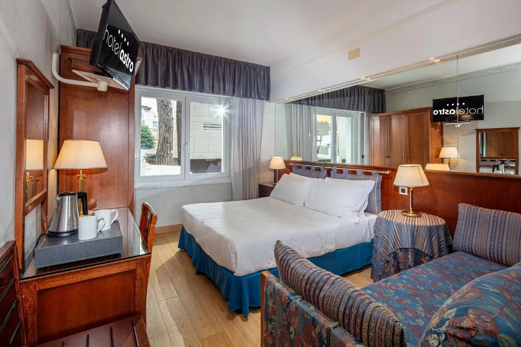 Standard Room — Hotel Astro