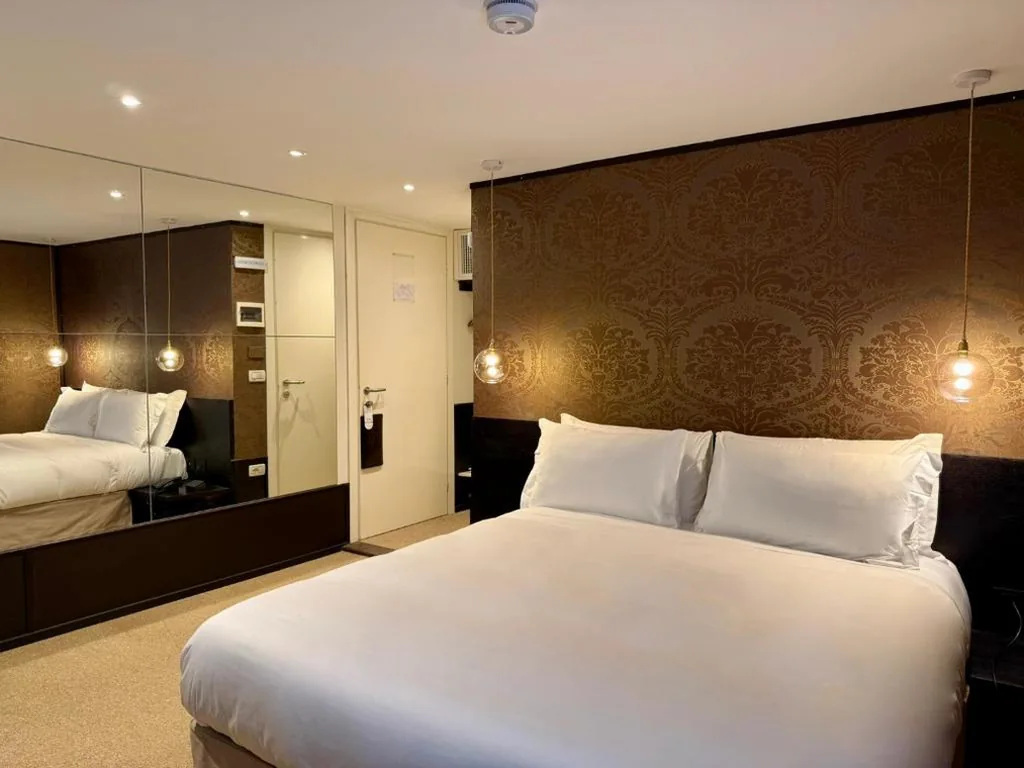 Standard Double or Twin Room — Avogaria 5 Rooms