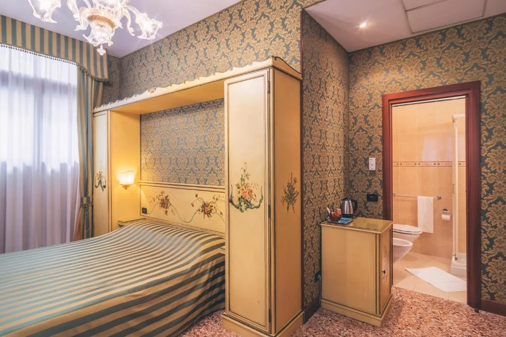 Standard Double or Twin Room — Hotel Al Malcanton