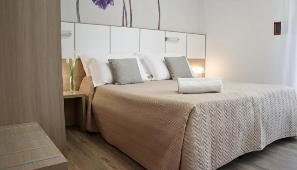 Standard Double or Twin Room with Garden View — Hotel Columbia & Ninfea