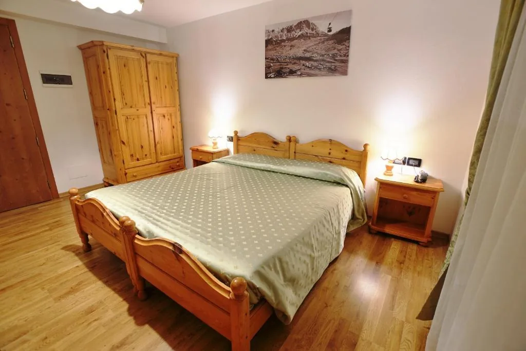 Standard Double or Twin Room — Hotel Des Alpes