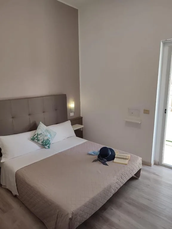 Standard Double or Twin Room with Balcony — Hotel Madera