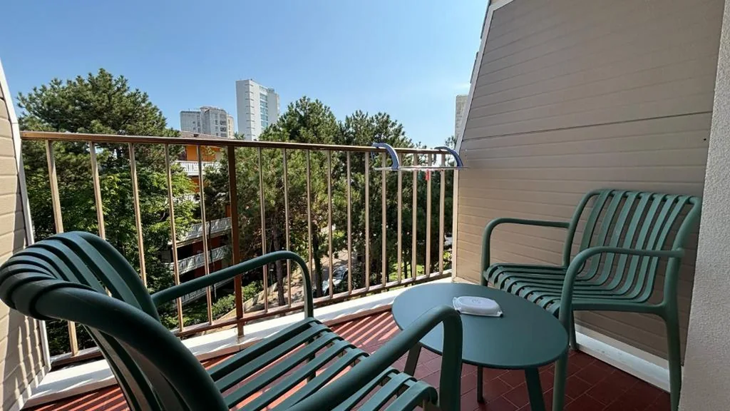Standard Double or Twin Room — Hotel Niagara