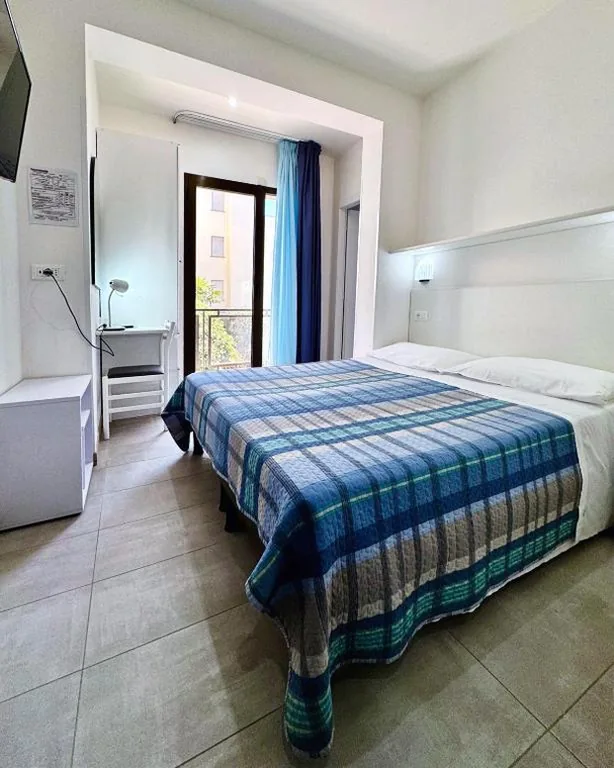 Standard Double or Twin Room — Hotel Ondina