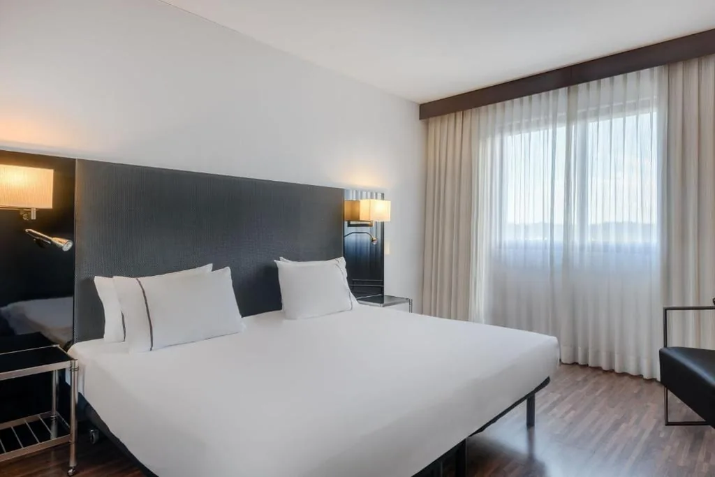 Camera Standard Plus con 1 Letto King-Size — AC Hotel Vicenza by Marriott