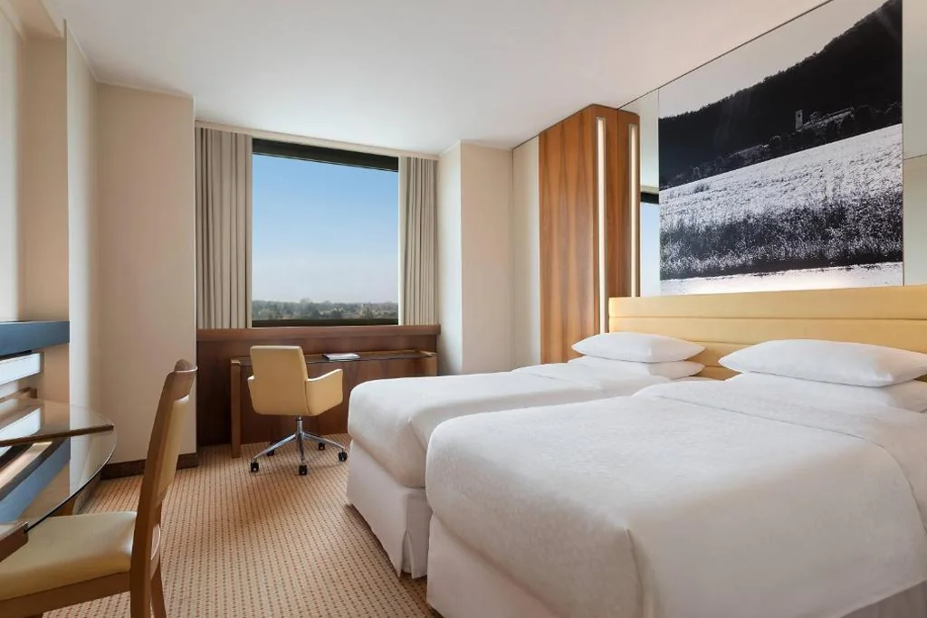 Superior Twin Room — Four Points by Sheraton Padova