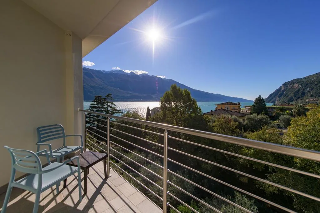 Camera Superior Doppia con Letti Singoli — Hotel Sogno del Benaco