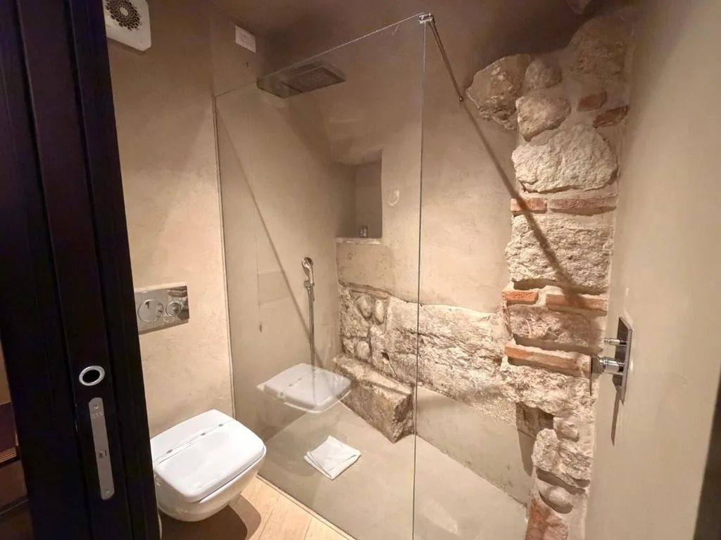 Superior Double or Twin Room with Garden View — Arena Luxury Suite