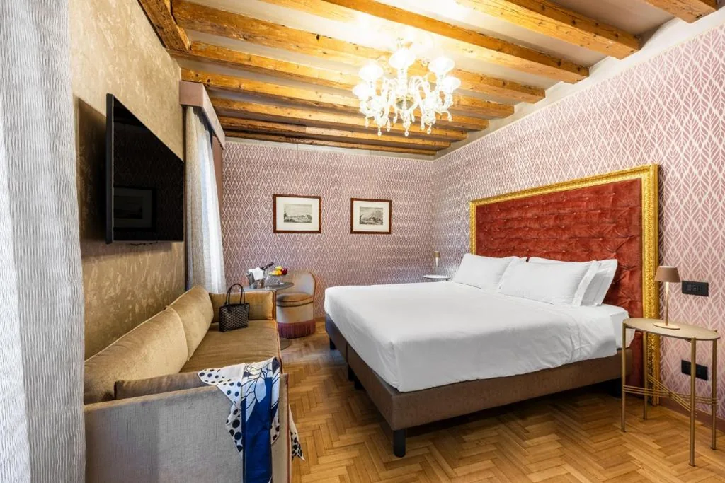 Camera Superior Matrimoniale/Doppia con Letti Singoli — Casa San Lorenzo