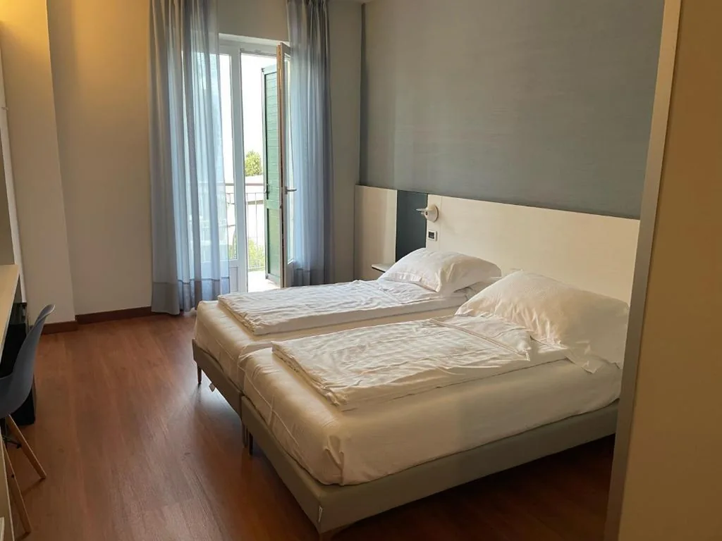 Camera Superior Matrimoniale/Doppia con Letti Singoli con Vista Lago — Hotel Al Caval