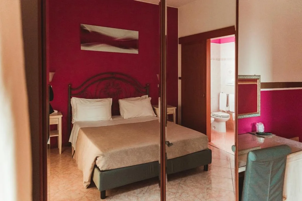 Camera Superior Matrimoniale/Doppia con Letti Singoli con Balcone — Hotel Benacus