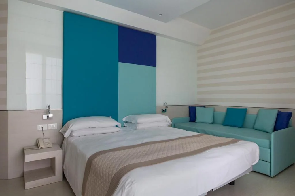 Superior Double or Twin Room with Beach Access — Hotel Colombo