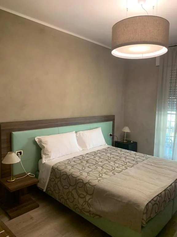 Superior Double or Twin Room with Extra Beds - Street Side — Hotel Conca D’Oro ***S