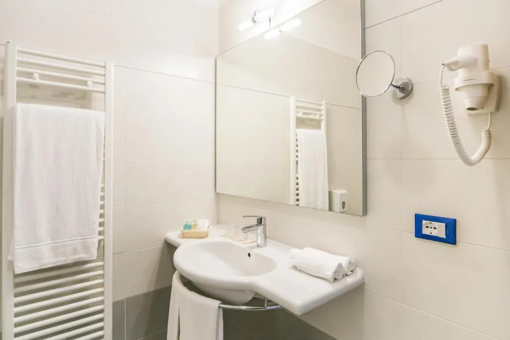 Superior Double or Twin Room — Hotel Eden Garda