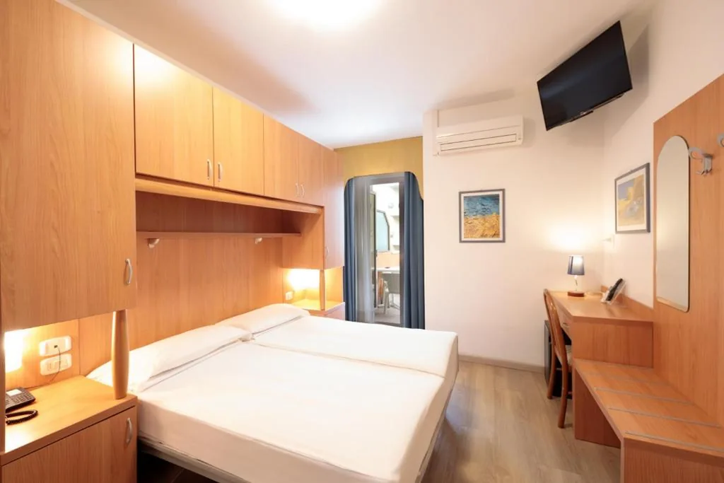 Superior Double or Twin Room — Hotel Garni Losanna