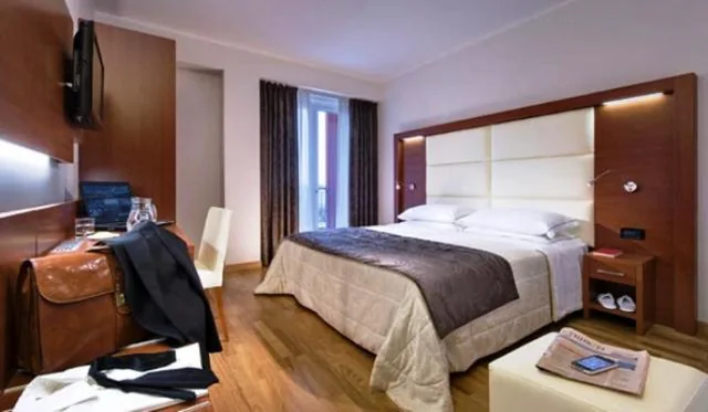Camera Superior Matrimoniale/Doppia con Letti Singoli — Hotel Lo Zodiaco