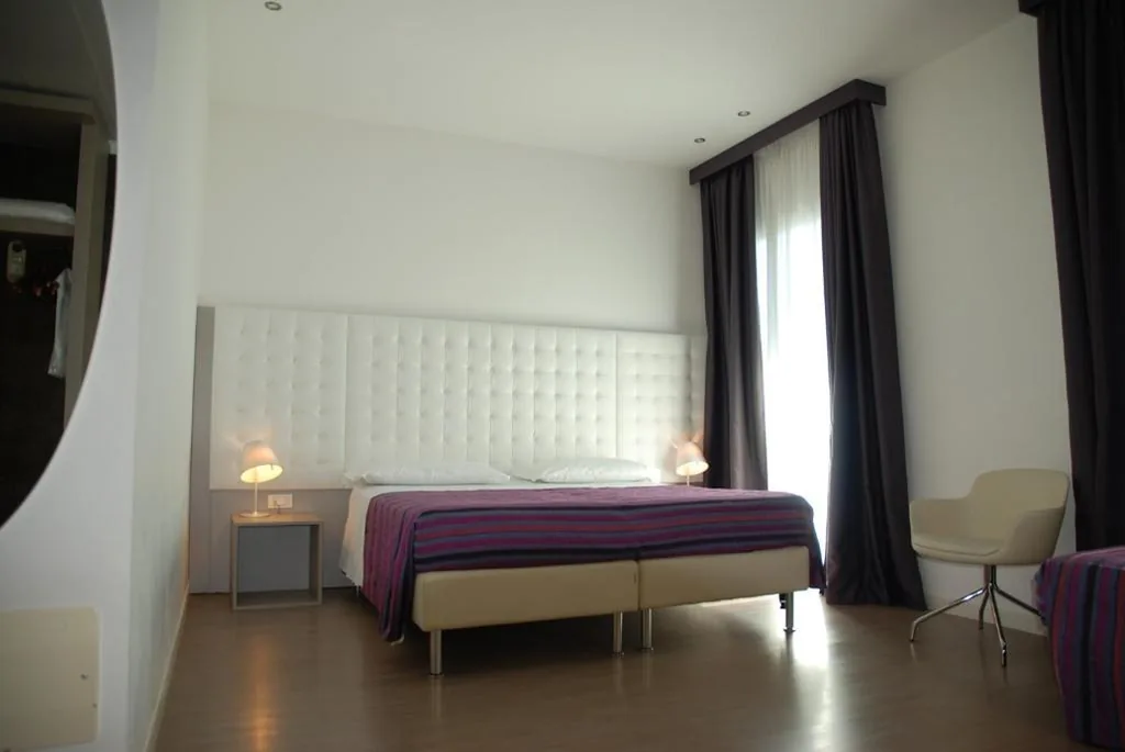 Superior Double or Twin Room — Hotel Lugano Torretta