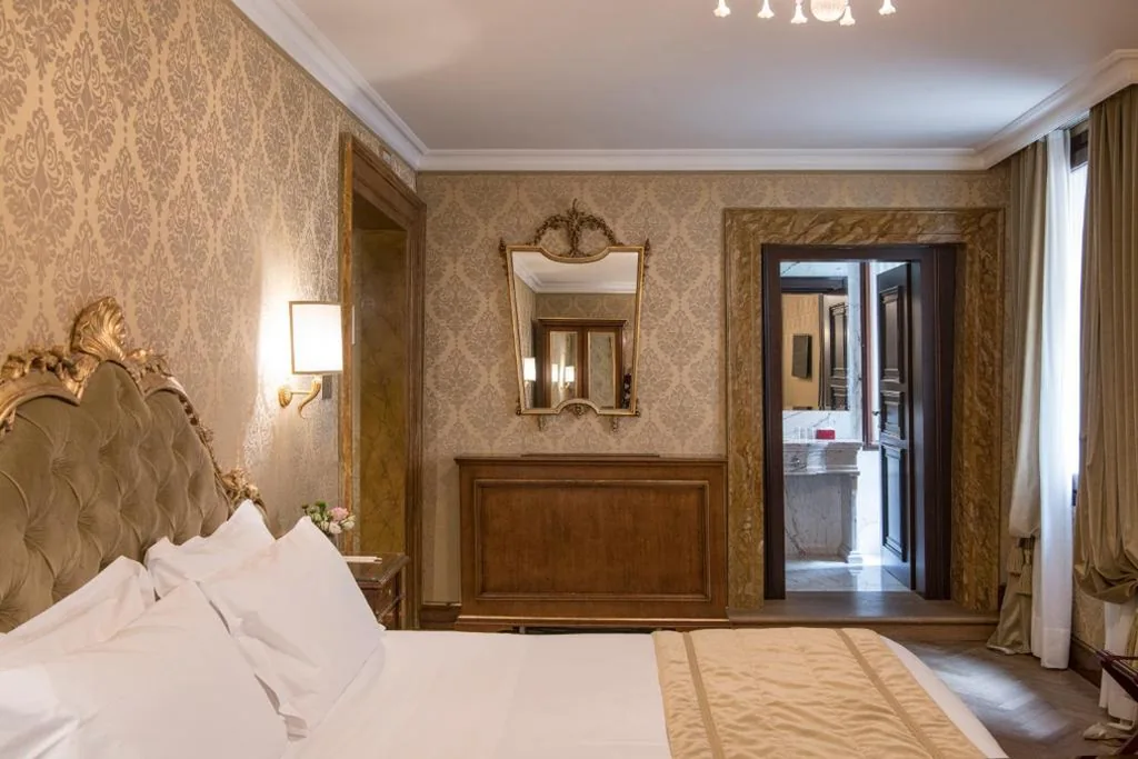 Camera Superior Matrimoniale/Doppia con Letti Singoli — Hotel Nani Mocenigo Palace