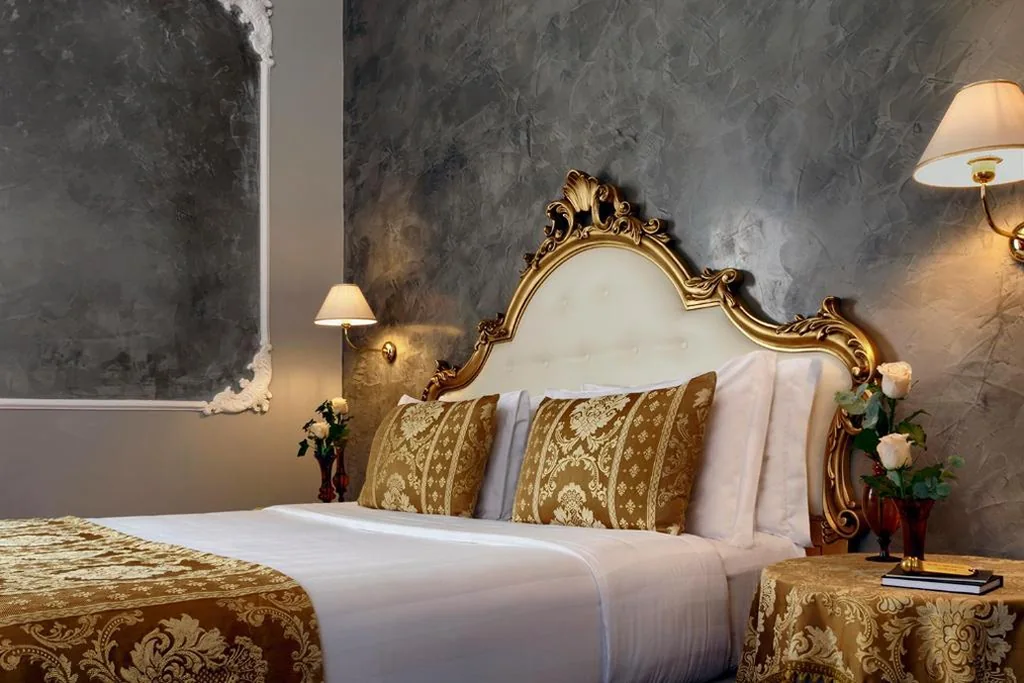 Superior Double or Twin Room — Hotel Pausania