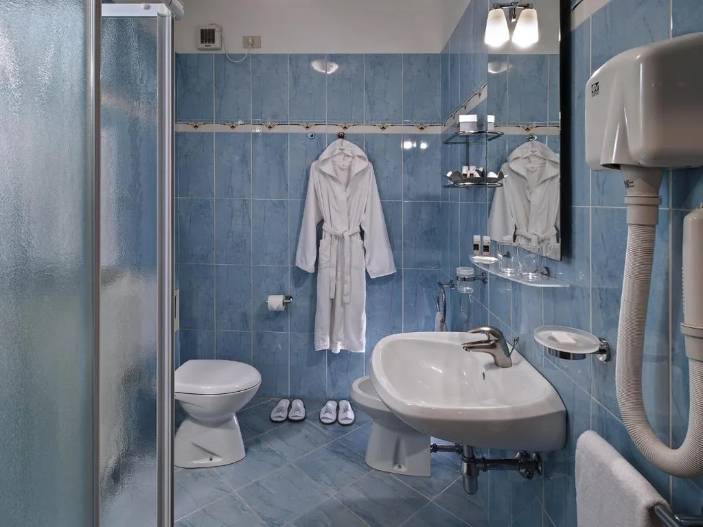 Camera Superior Matrimoniale/Doppia con Letti Singoli con Balcone — Hotel Terme Marco Polo
