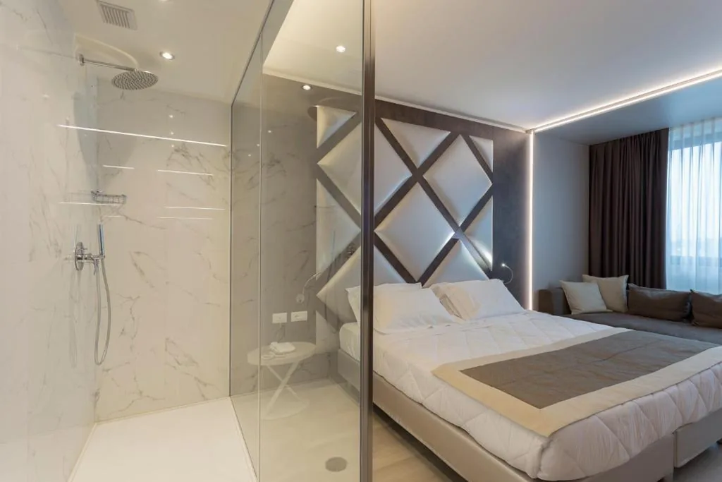 Superior Double or Twin Room — Hotel Victoria