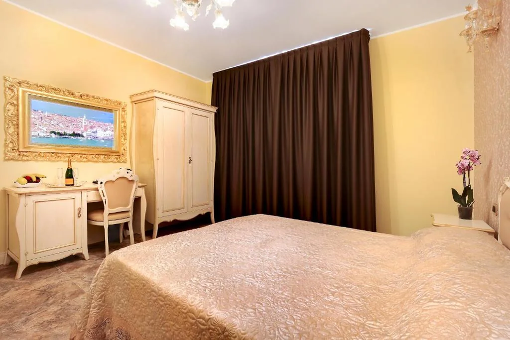 Camera Superior Matrimoniale/Doppia con Letti Singoli — New Reiter Hotel