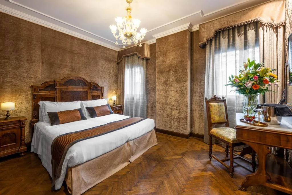 Superior Double or Twin Room — Palazzo Bembo – Exclusive Accommodation