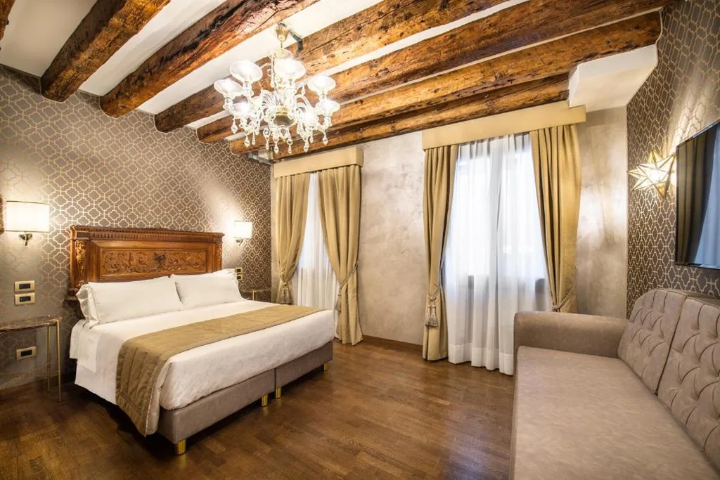 Camera Superior Matrimoniale/Doppia con Letti Singoli — Palazzo San Lorenzo