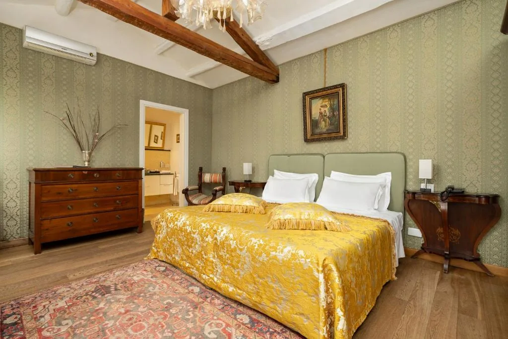 Camera Superior Matrimoniale/Doppia con Letti Singoli — Relais Alberti