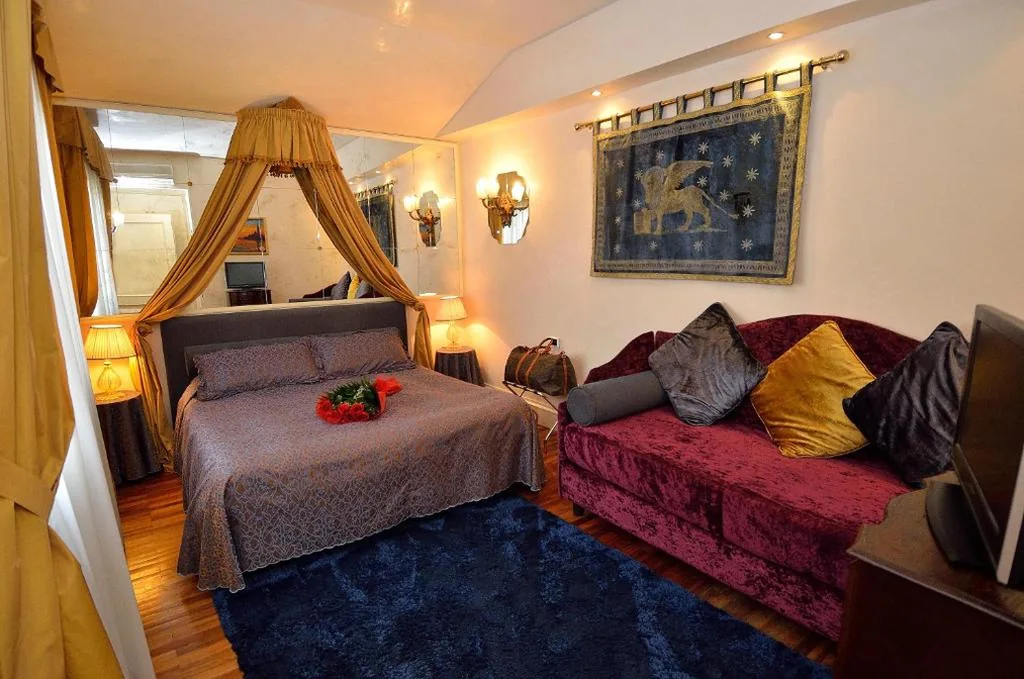 Superior Room — Palazzo Odoni