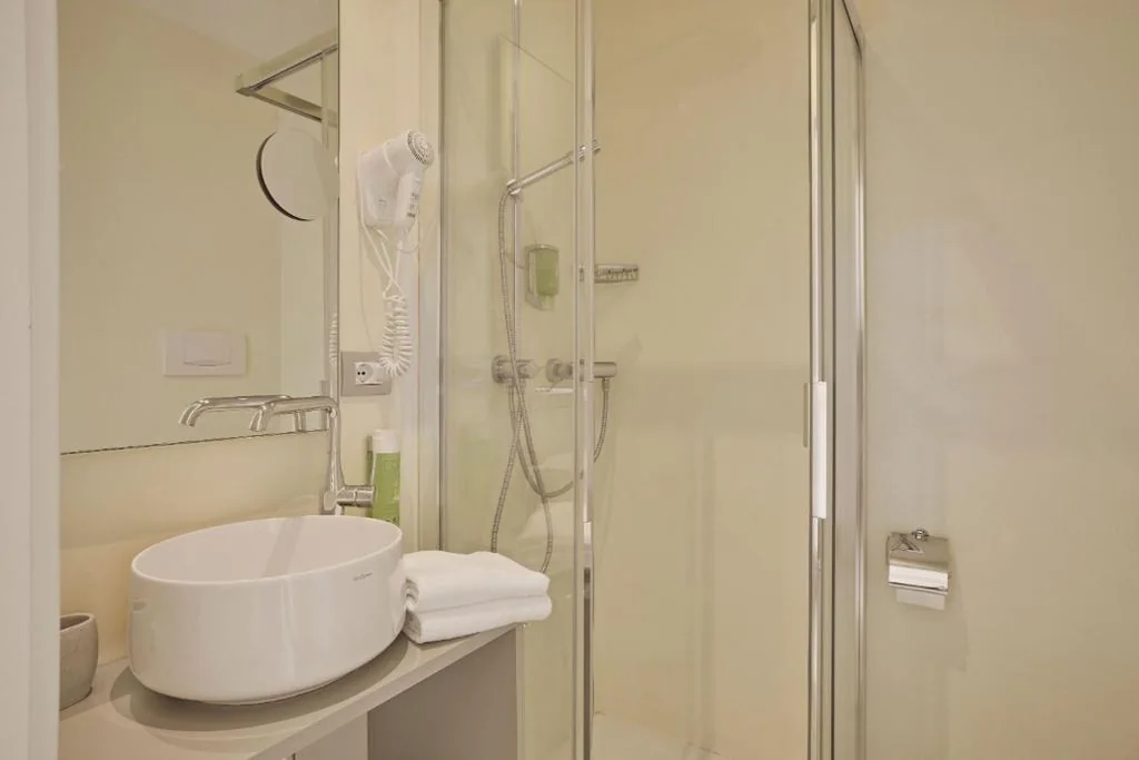 Triple Room (2 Adults + 1 Child) — Hotel Le Mura