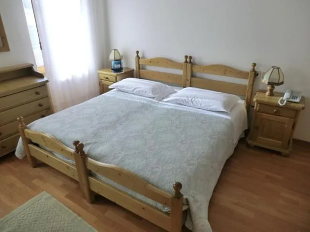 Triple Room — Ajarnola Locazioni Turist