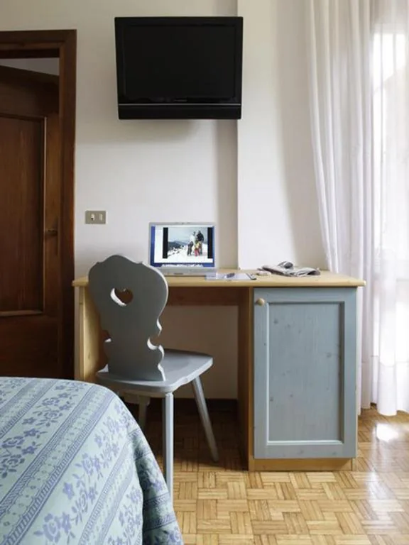 Camera Tripla — Albergo Miravalle-Tre Cime Views