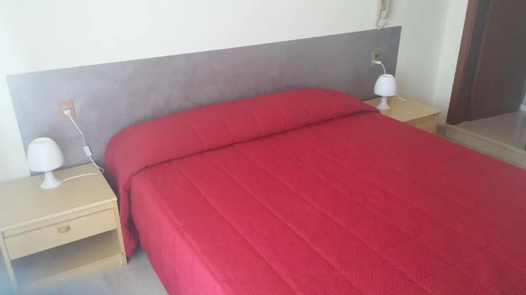 Basic Triple Room — Albergo Bar Ristorante Alla Rama