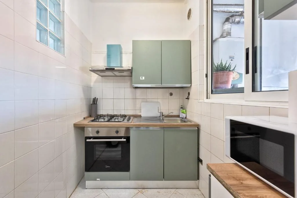 Basic Triple Room with Shared Bathroom — Apt Venice City