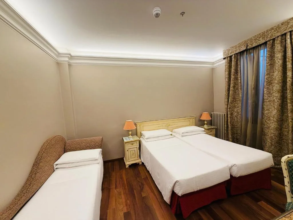 Camera Tripla Classic — Albergo Cavalletto & Doge Orseolo