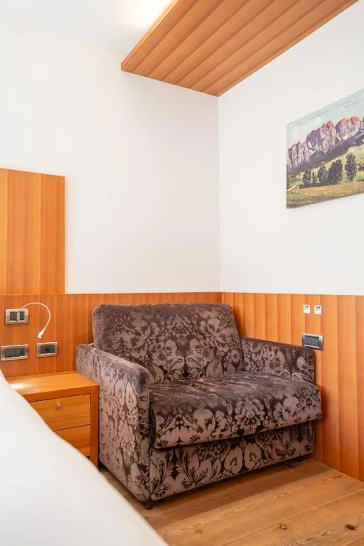 Classic Triple Room — Hotel Alaska Cortina