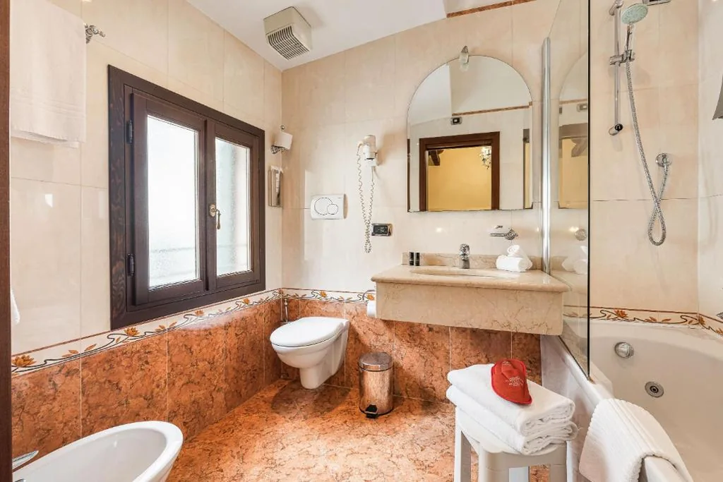Classic Triple Room — Hotel Ca’ Alvise