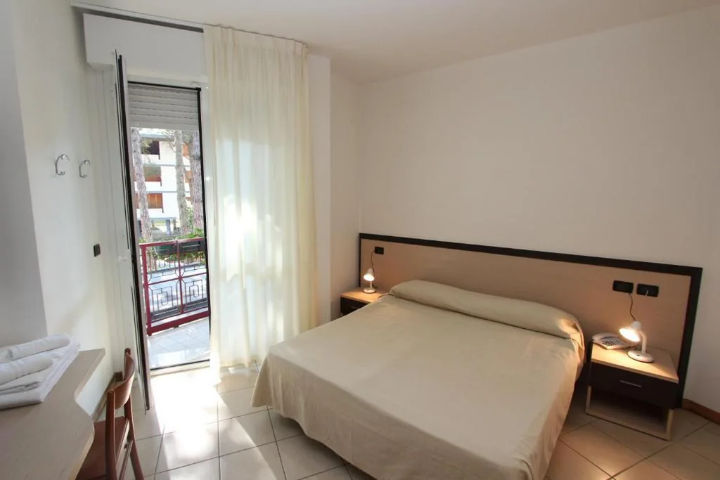 Camera Tripla Classic — Hotel Laura