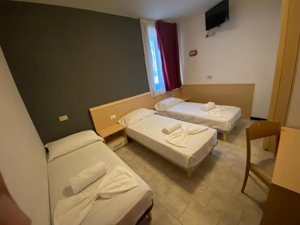 Camera Tripla Classic — Hotel Mazzini
