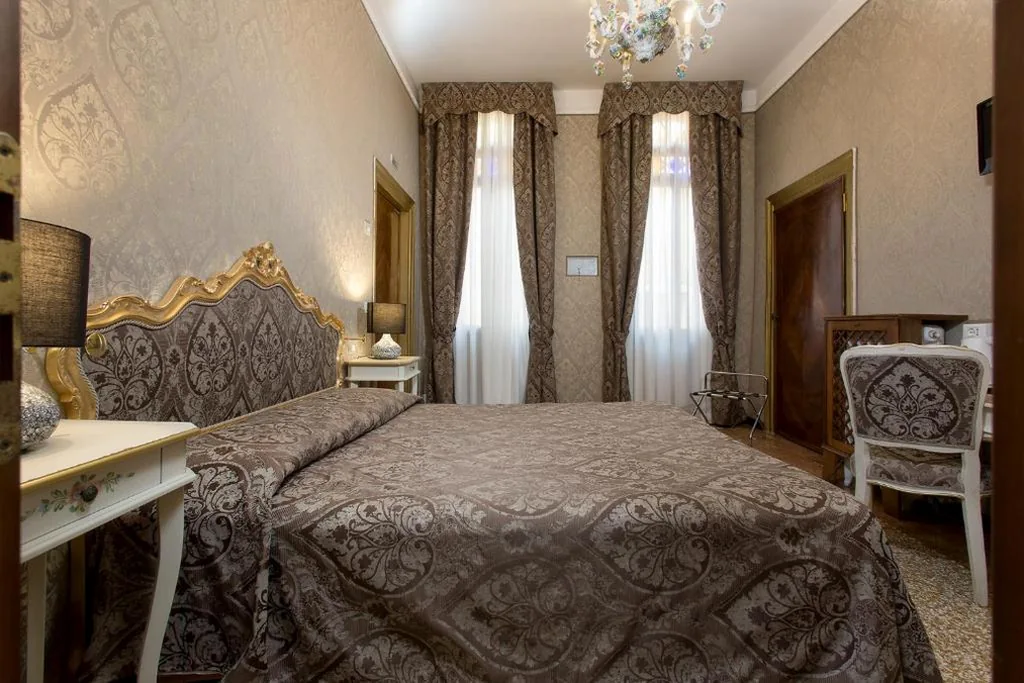 Camera Tripla Classic — Hotel Mezzo Pozzo