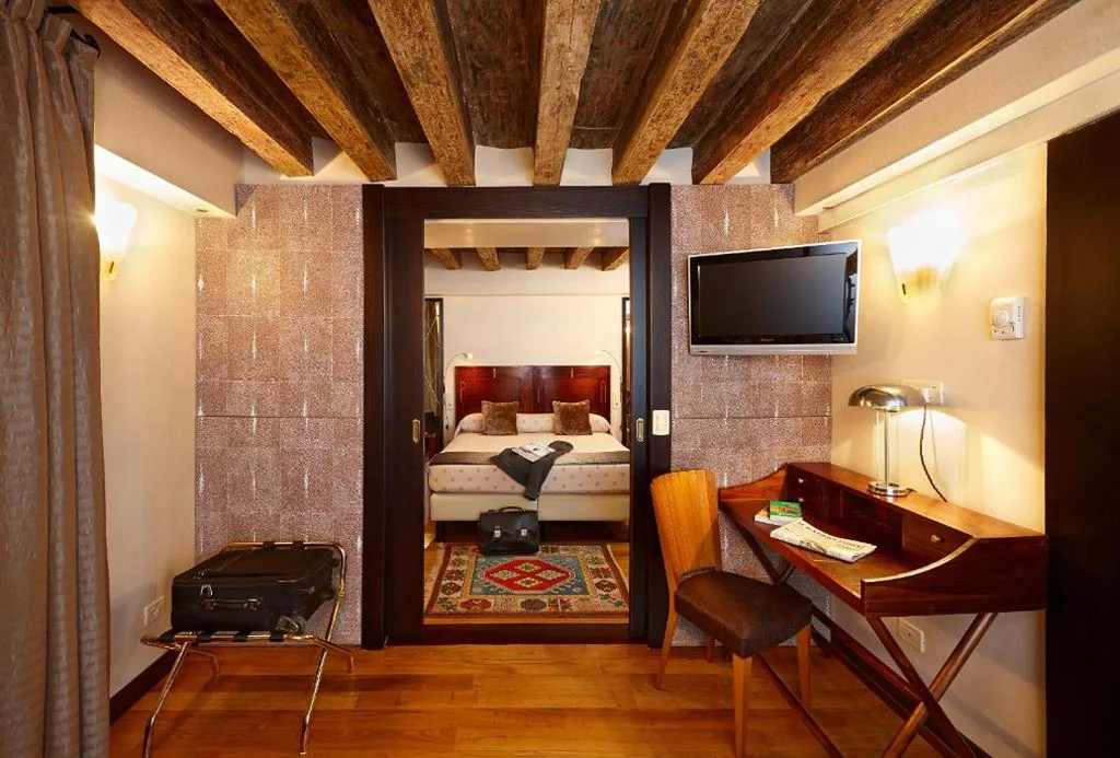 Camera Tripla Classic — Hotel Saturnia & International