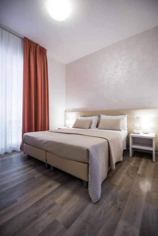 Camera Tripla Classic — Hotel Touring