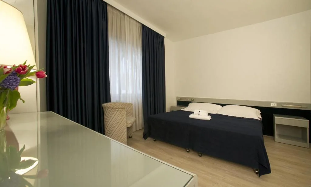 Camera Tripla — Club Hotel