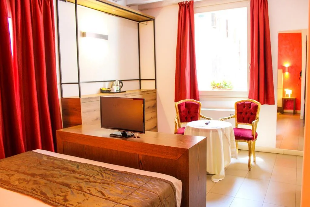 Comfort Triple Room — Al Canal Regio – Guest House