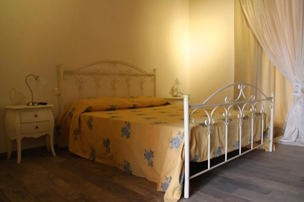 Camera Tripla Comfort con Doccia — B&B Maison La Coccola