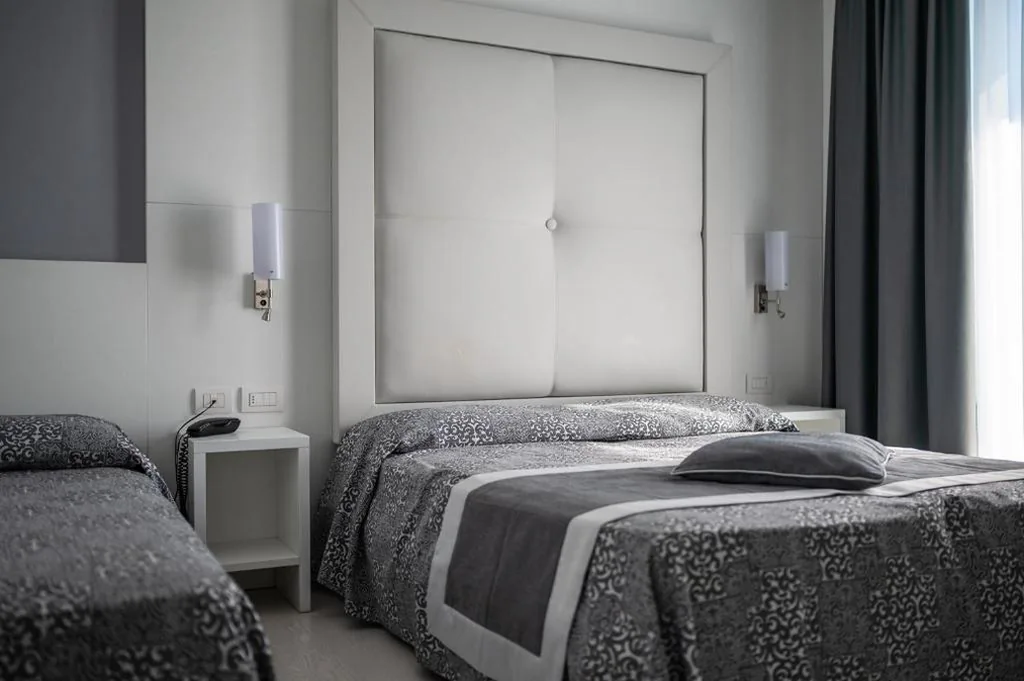 Comfort Triple Room with Beach Package — Hotel Europa